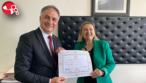 Milletvekilleri mazbatalarını aldı