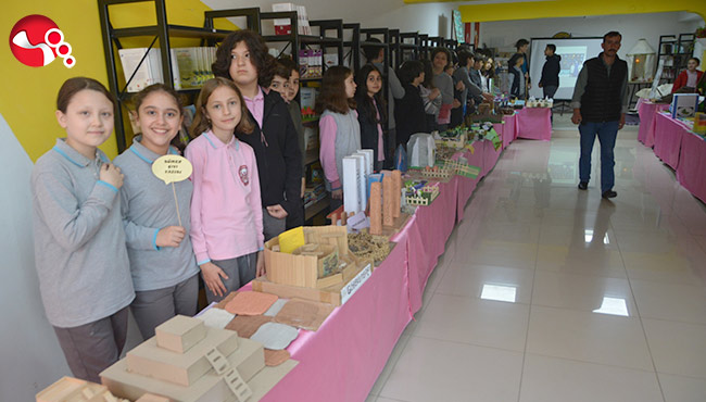 ‘Sosyal Bilgiler Dünyası’ sergisi ilgi gördü