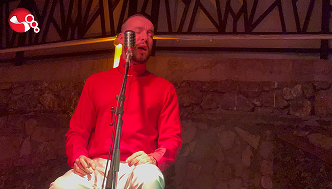 Ünlü sanatçı Cem Adrian konserine yoğun katılım