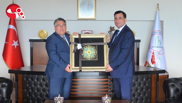 Rektör Özülçer makamında ağırladı
