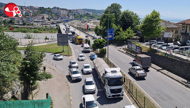 Bayram öncesinde trafik yoğunluğu