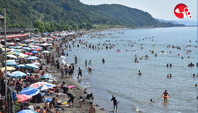 Sevgi ve Barış Plajları tıklım tıklım!!!