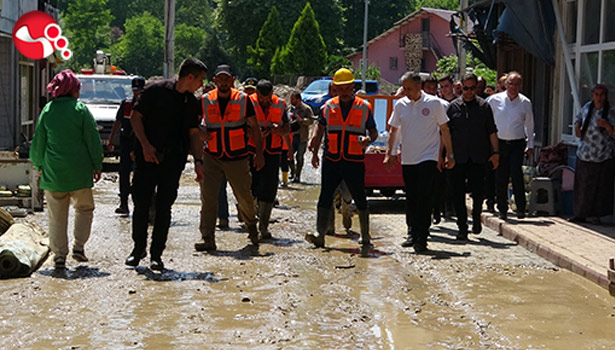 Bakan Yerlikaya Zonguldak'ta incelemelerde bulundu