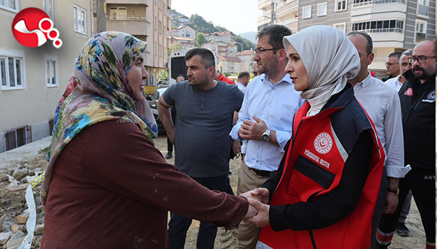 Bakan Göktaş, sel felaketinin yaşandığı bölgede