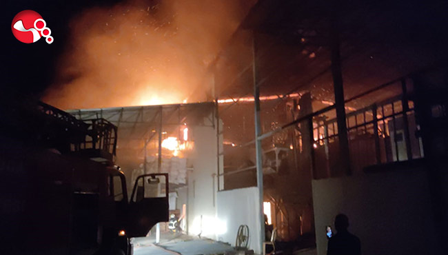 Alevlere teslim oldu