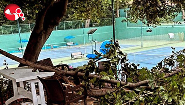 Tenis kortu yağışlardan etkilendi