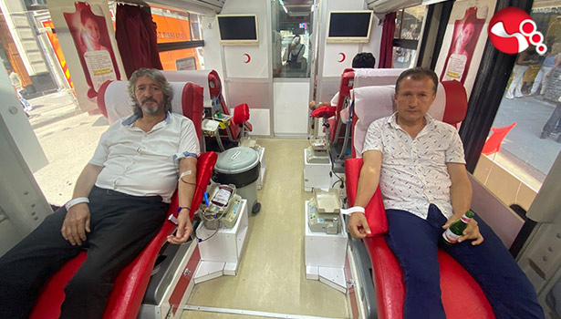 Gazeteciler kan verdi!..