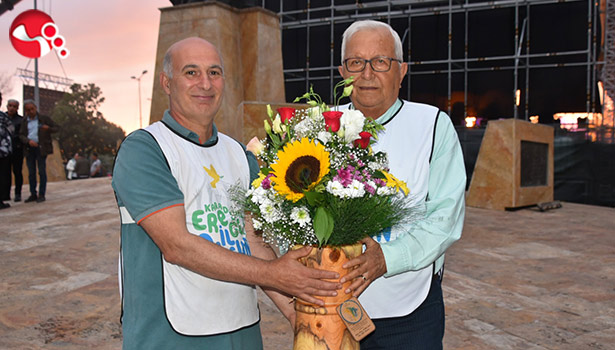 Festival sanatçılarına özel hediye