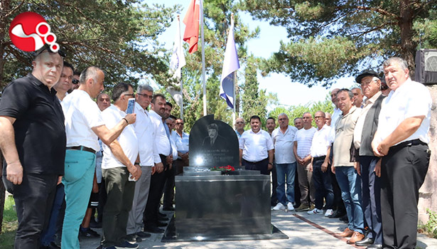 Şemsi Denizer mezarı başında anıldı