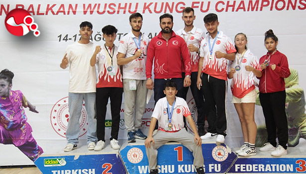 Sporcular ödüllerle döndüler