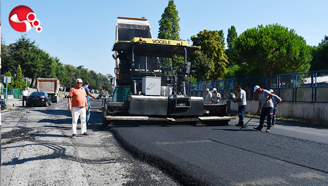 "Tek asfalt döken belediye biziz..."