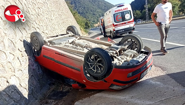 Otomobiller çarpıştı:Yaralılar var