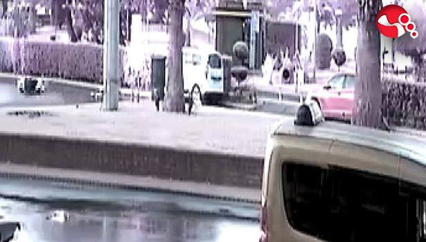 Motosikletle sürüklendi!..