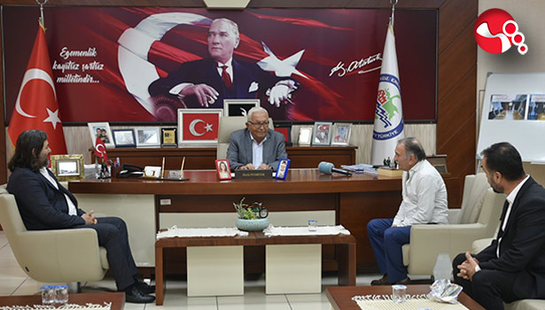 Plaketleriyle teşekkür ettiler