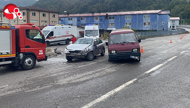 Çarpıştılar: Yaralılar var!..