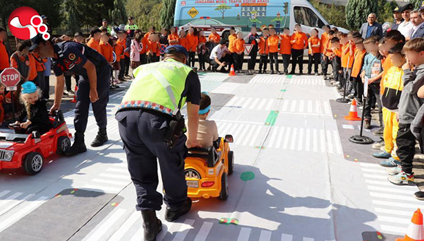 Jandarma’dan Mobil Trafik Eğitimi…