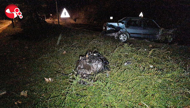 Aracın motoru yola fırladı