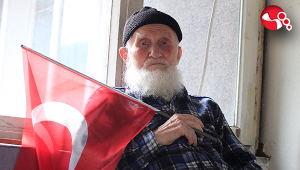 Recep Dede, Cumhuriyetimizle aynı yaşta, çok mutlu!