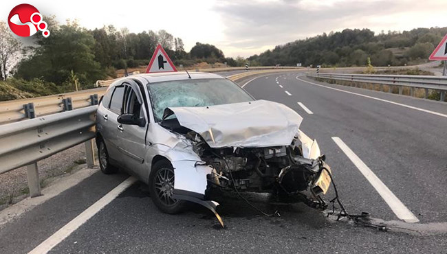 Refüje çarparak durabildi