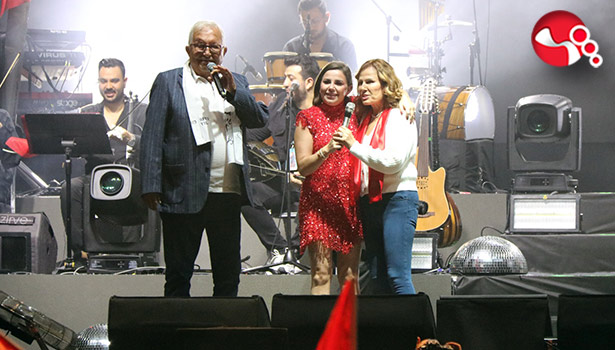 Merve Özbey, Cumhuriyet coşkusuna coşku kattı