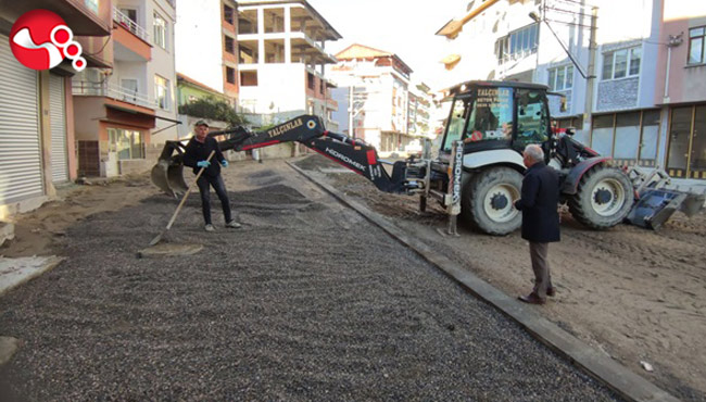 Karşıyaka'da yol çalışmaları başladı...
