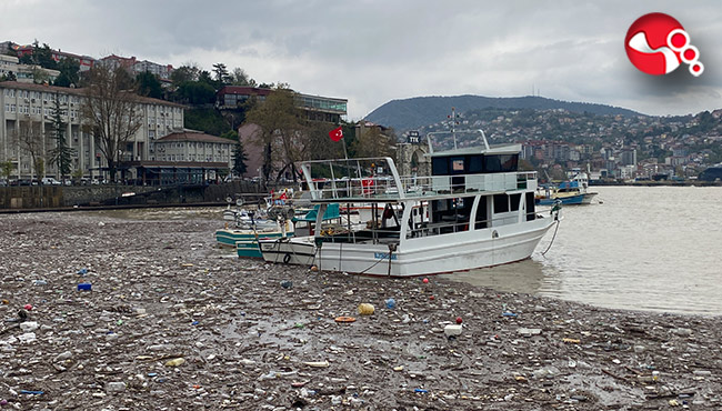 Sahilde kirlilik oluştu