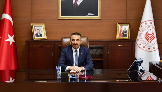 "Dünyanın en kutsal mesleklerinden birisi olan öğretmenlik..."