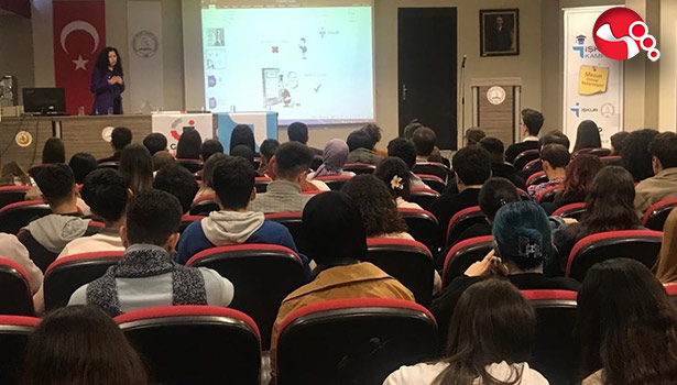 Üniversitelilere özgeçmiş ve mülakat teknikleri eğitimi verildi