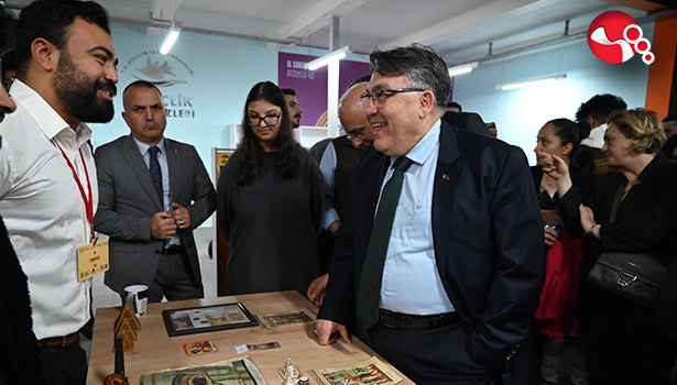 Rektör Özölçer, Mısırlı öğrencilerle buluştu