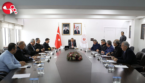 Kayıp mürettebatlar aranıyor