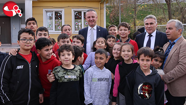 Başkan Alan, miniklerin sevincine ortak oldu