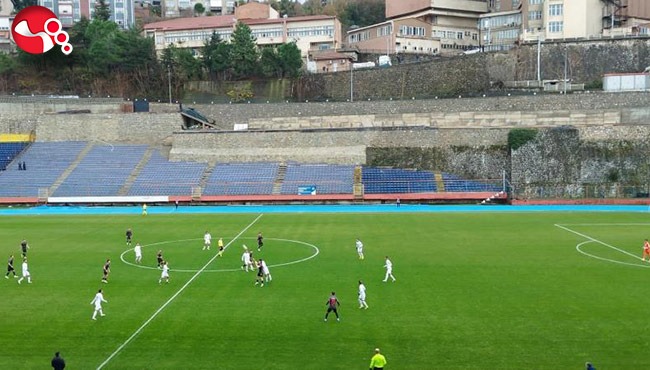 Kömürspor’un rakibi kendi kalesine gol atınca…