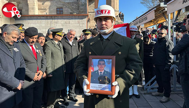 Milletvekili Yavuzyılmaz, şehidimizin cenazesine katıldı