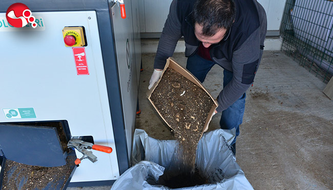 Organik Atıkları Komposta Dönüştürüyorlar…