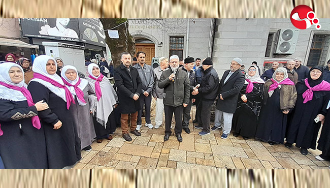 Dualarla uğurlandılar