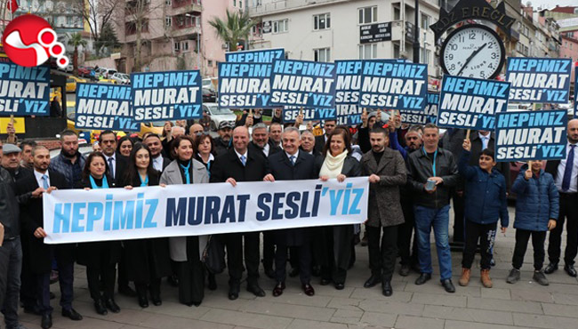 "Hepimiz Murat Sesli'yiz" deyip sahaya indiler....