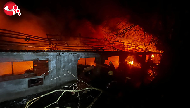 Tekstil atölyesinin deposunda korkutan yangın!