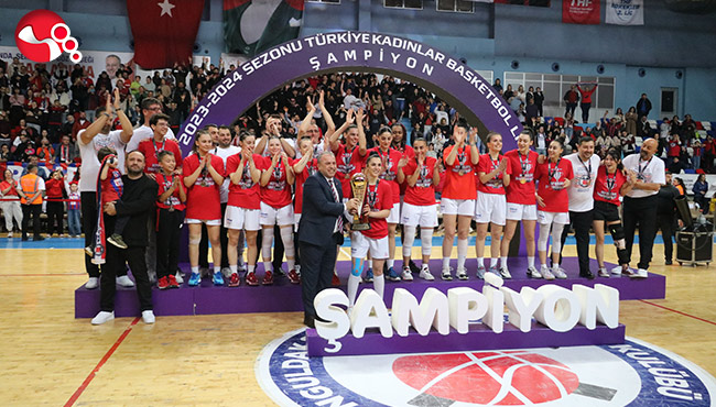 Zonguldak Spor Basket 67 Takımı, şampiyonluk kupasını kaldırdı