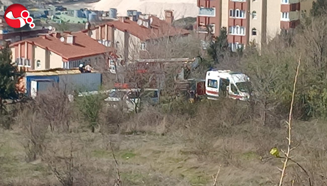 Çatıyı tamir ediyordu!...