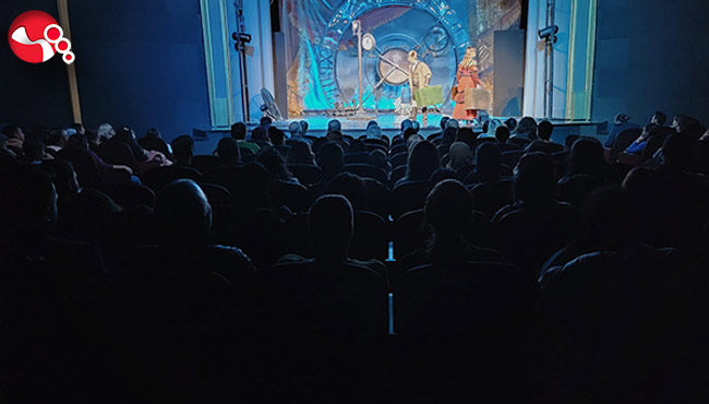 Yıllar sonra ilk tiyatro!...