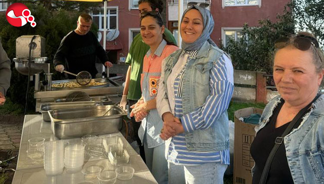 Hayır lokması dağıttı…