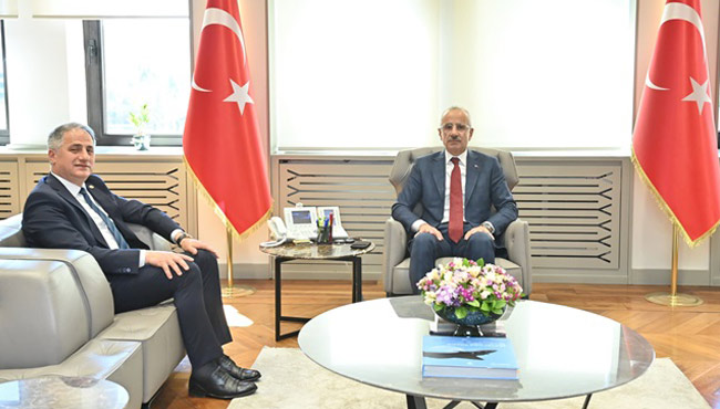 Milletvekili Bozkurt, Bakan Uraloğlu'nu ziyaret etti