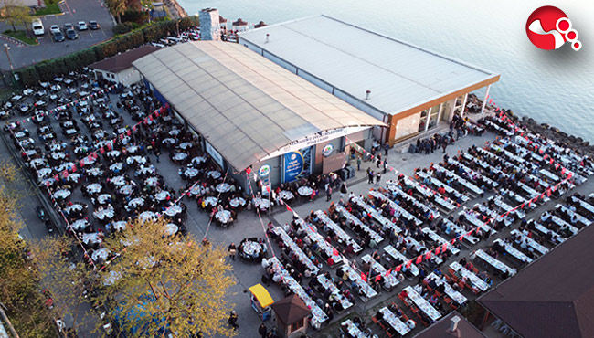 Milyonlarca kişi bu iftarda buluştu...