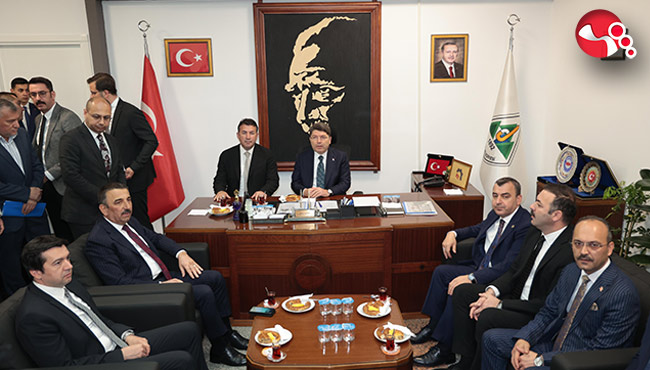 Bakan Tunç:"Ciddi bir enkaz devraldık"