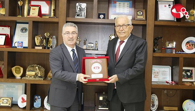 Erdemir Genel Müdürü Peker, Başkan Posbıyık’ı ziyaret etti