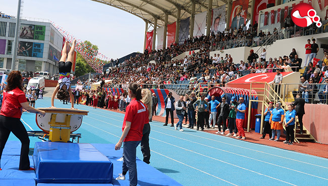 19 Mayıs çok renkliydi