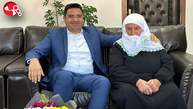 Depremde ineğini bağışlayan nineden Kaymakam’a ziyaret