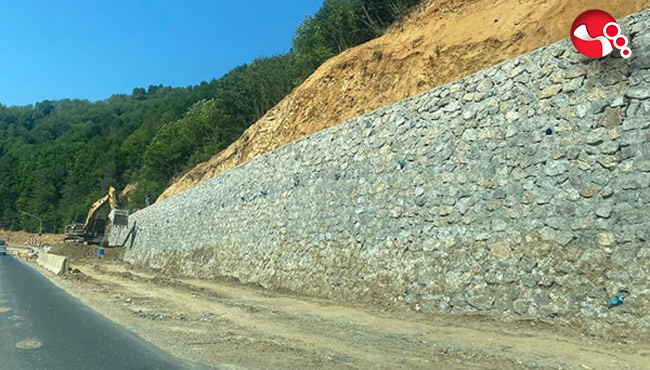 Heyelan sonrası çalışmalar devam ediyor