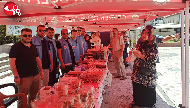 ‘Hayır Çarşısı’ kuruldu…