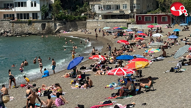 Sıcağı gören plaja koştu